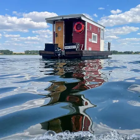 Ausflugsrestaurant & Aalbude & Hausflossvermietung 15 Ps Am Kummerower See-verchen