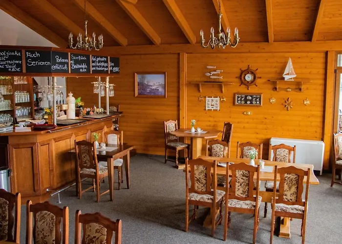 Ausflugsrestaurant&pension Aalbude&hausfloßvermietung 15 Ps Am Kummerower See-verchen